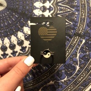 BRANDY MELVILLE YIN YANG MIDI RING SET